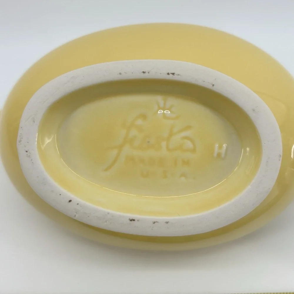 Vintage Fiesta Yellow Gravy Boat Fiestaware Homer Laughlin USA‎ 1997 Excellent